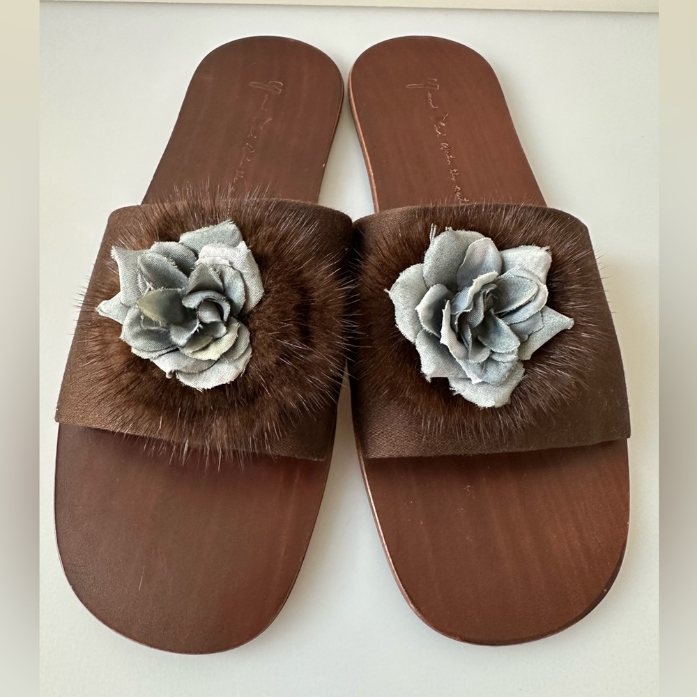 Vintage Y AND KEI Luxurious Brown Slip-on Slides Never Used